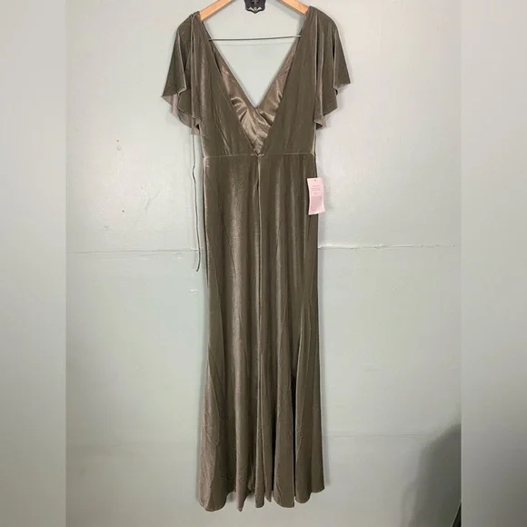 Jenny Yoo Ellis Flutter Sleeve Open Back Stretch Velvet Gown Green Size 10